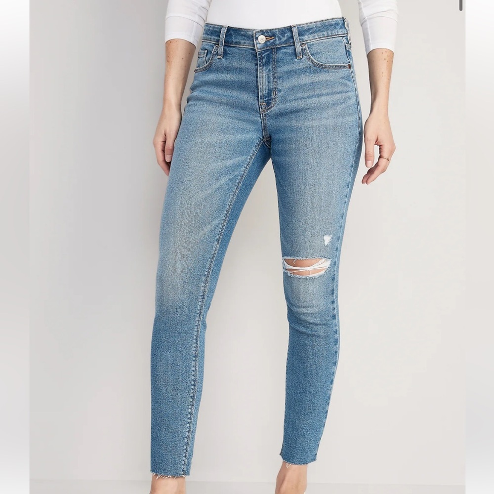 EUC: Old Navy Mid Rise Rockstar Super Skinny | 4p